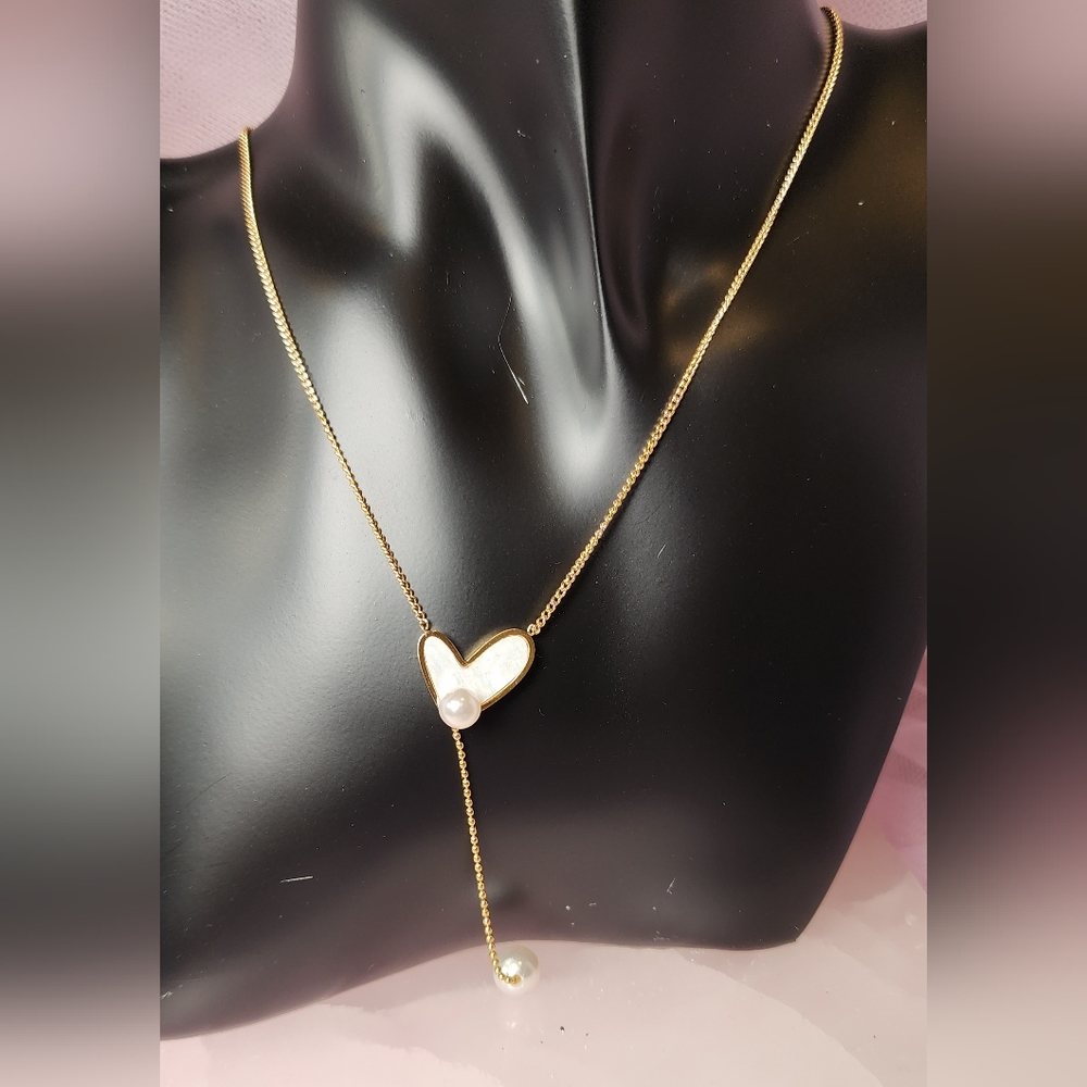 Heart 🤍 Necklace w/Perl